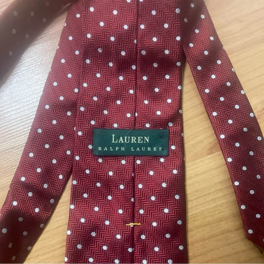 Polo Ralph Lauren Men’s 100% Silk Tie Burgundy & White dot Hand Made